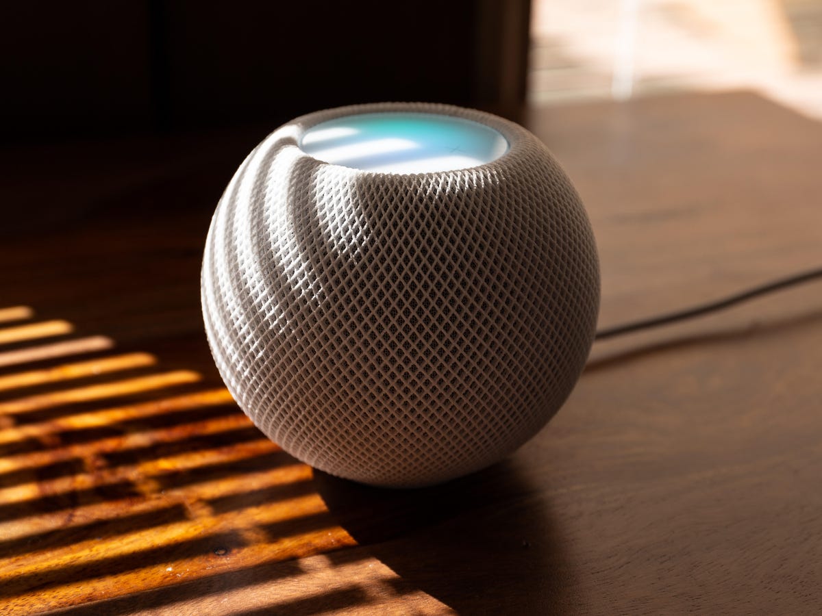 Новая Apple TV 4K и HomePod: что изменится с обновлением Siri. Ну а кто-то захочет HomePod. Фото.