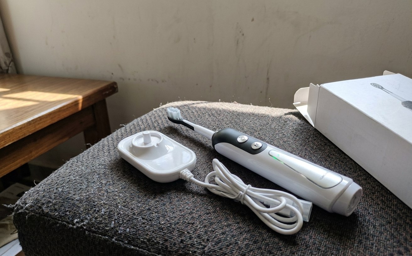 Звуковая электрическая зубная щётка вместо Oral-B. Отличная щетка, долговечная и недорогая. Фото.