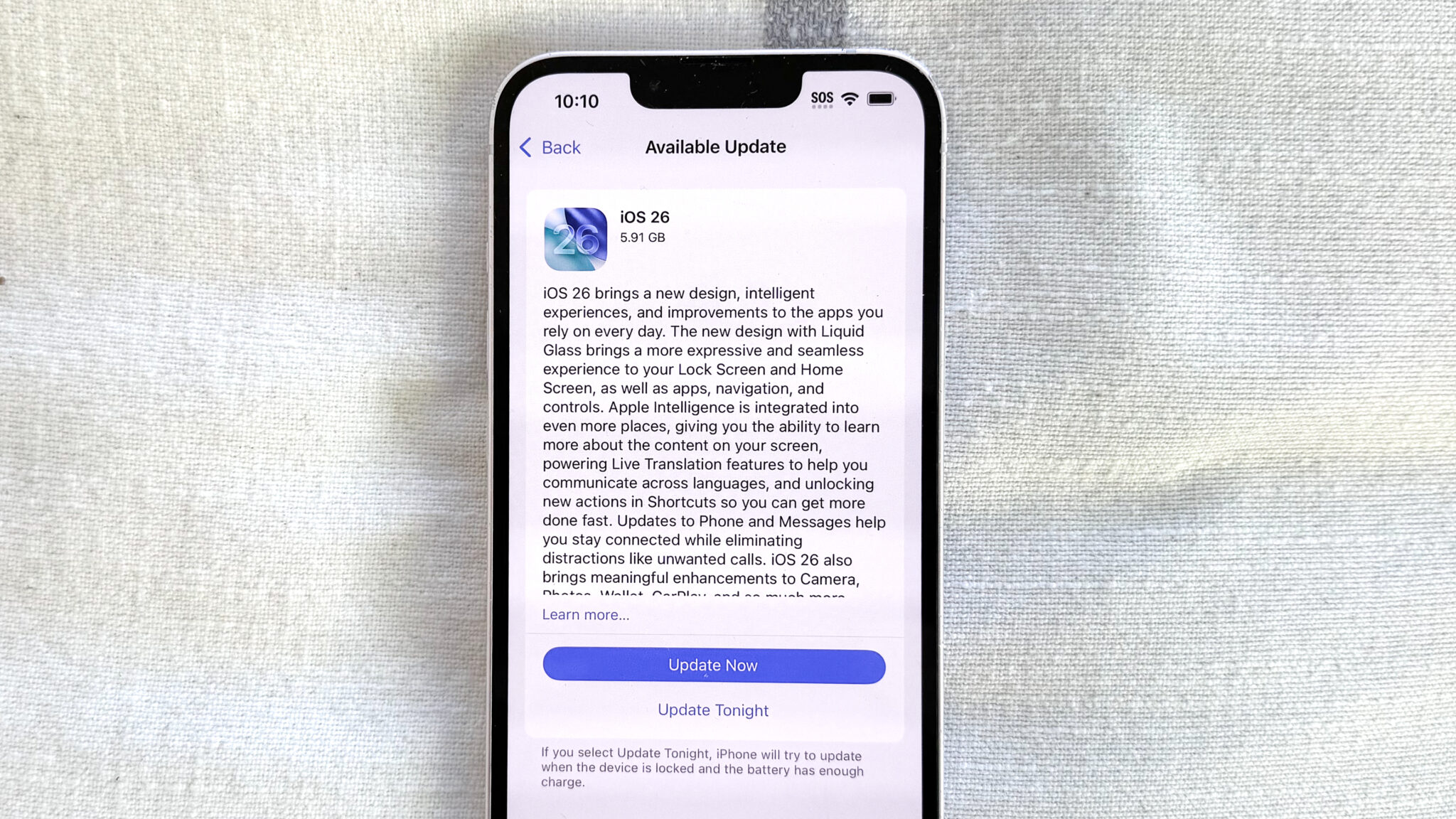 Стоит ли устанавливать обновление iOS 26.5.2 сразу после выхода. Я всегда советую не тянуть с обновлениями. Apple выпускает их не просто так, особенно мелкие. Фото.
