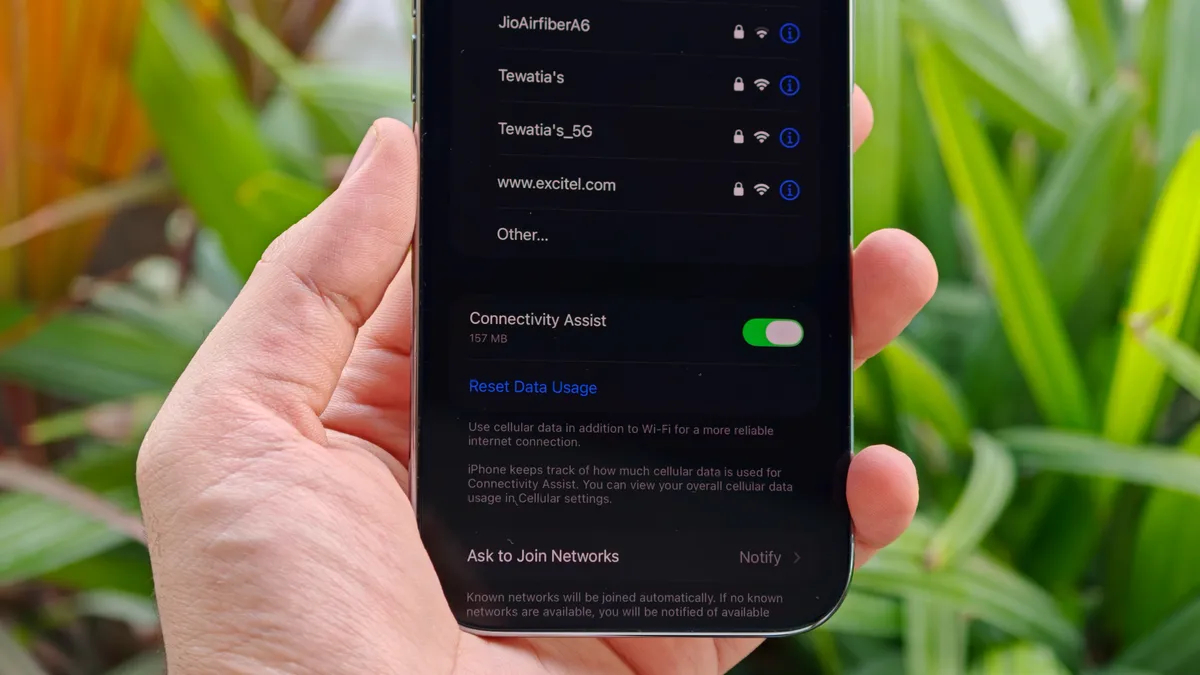 Как улучшить интернет на iPhone при слабом Wi-Fi. Можно ускорить интернет. Фото.