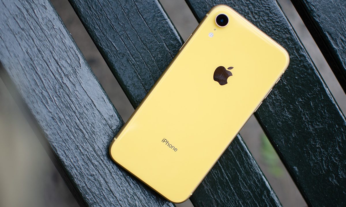 Как долго выходят обновления iOS для iPhone. iPhone XR уже не получает крупные апдейты. Фото.