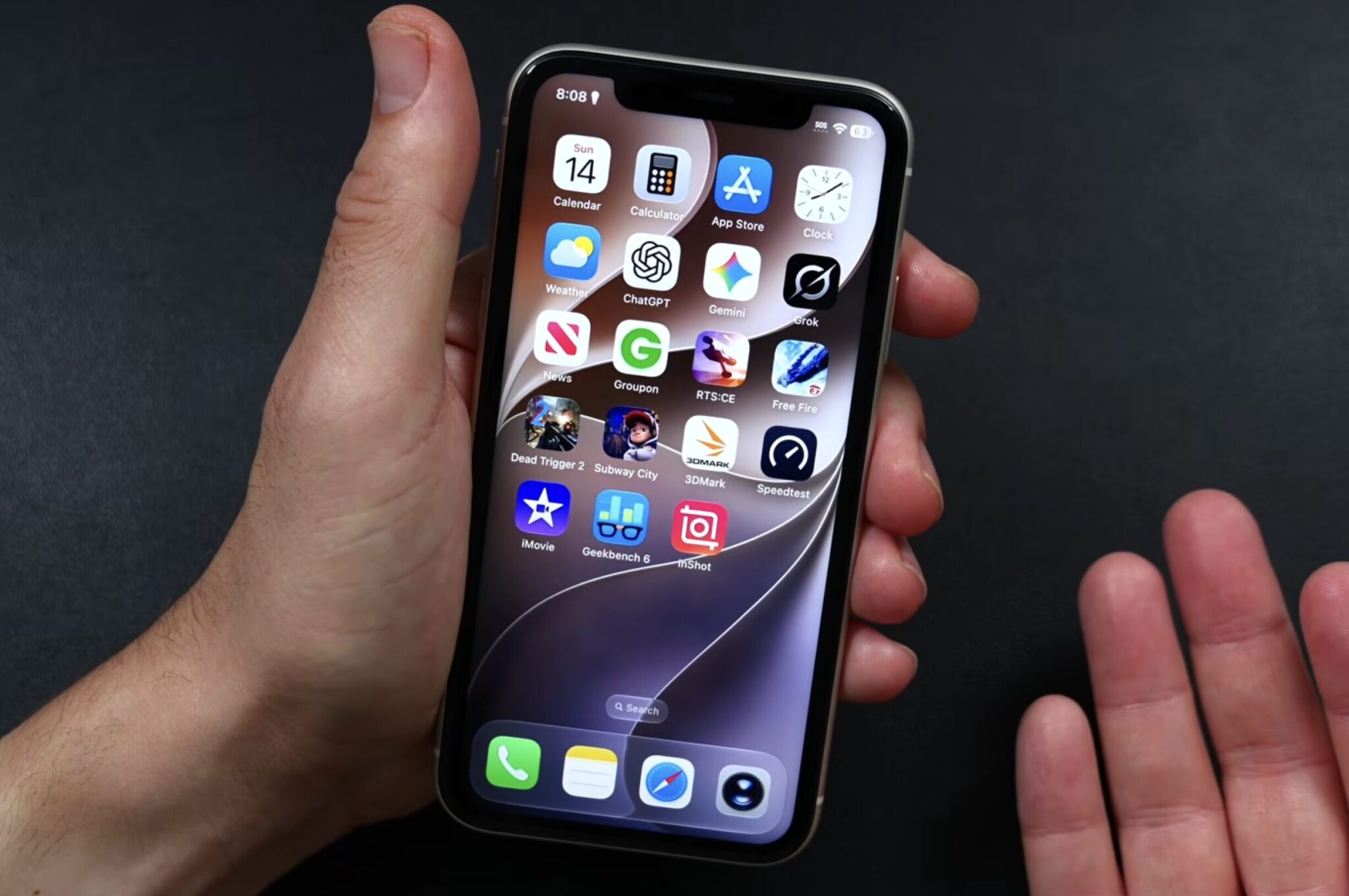 Как изменился интерфейс iOS 27 на iPhone 11. Интерфейс отображается и работает как надо. Фото.