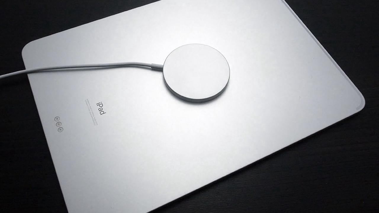 Есть ли MagSafe в iPad. А вот в iPad MagSafe нет. Мешает алюминиевый корпус. Фото.