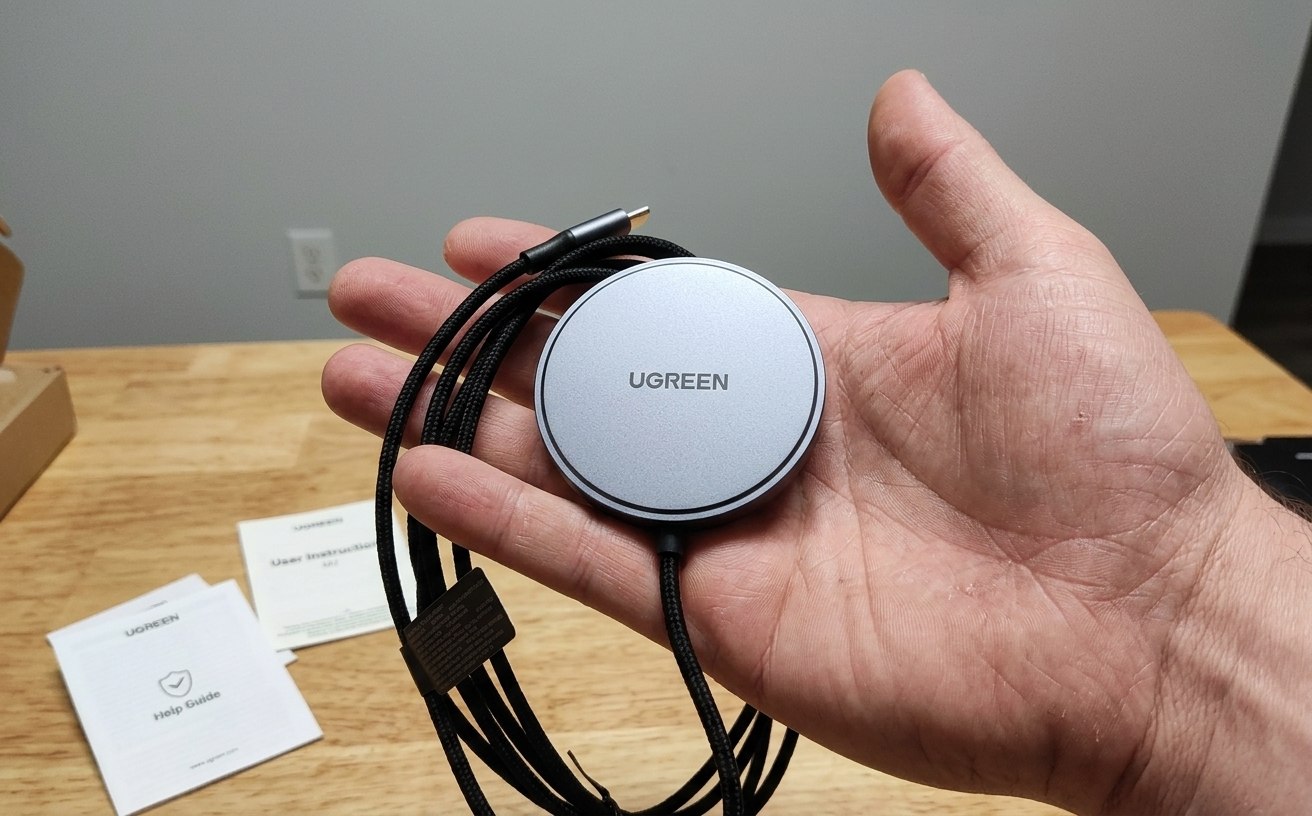 Как выбрать зарядку MagSafe для iPhone. Обязательно присмотритесь к решению от UGREEN. Дешевле оригинала и точно не хуже. Фото.