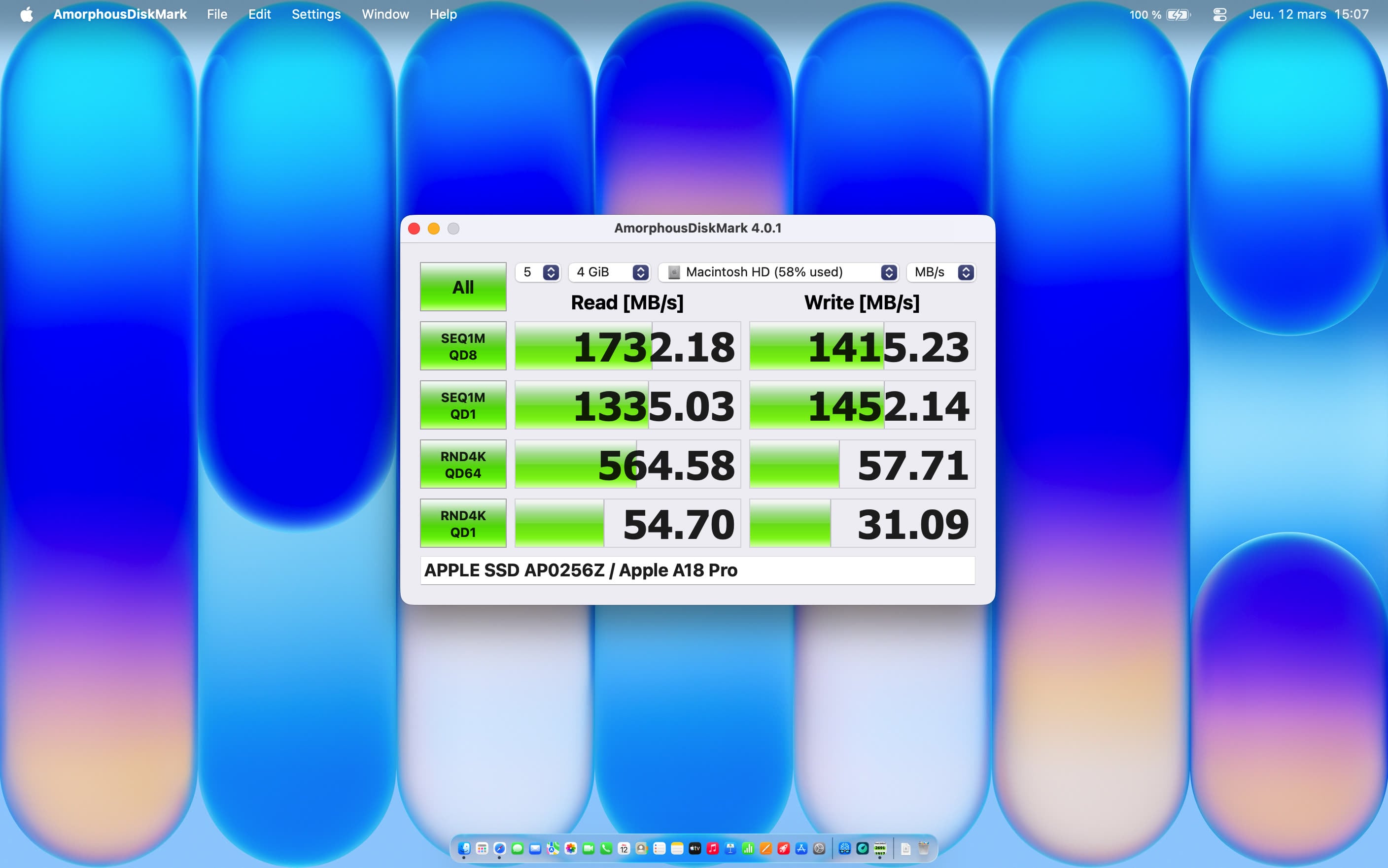 SSD MacBook Neo 256 ГБ: реальные показатели скорости. Это максимум, который удалось выжать из Нео. Фото.