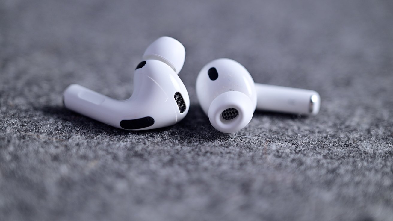 Какие диктофоны и микрофоны запрещены в России. AirPods и их копии тоже работают на удаленную запись, но совершенно легальны. Фото.