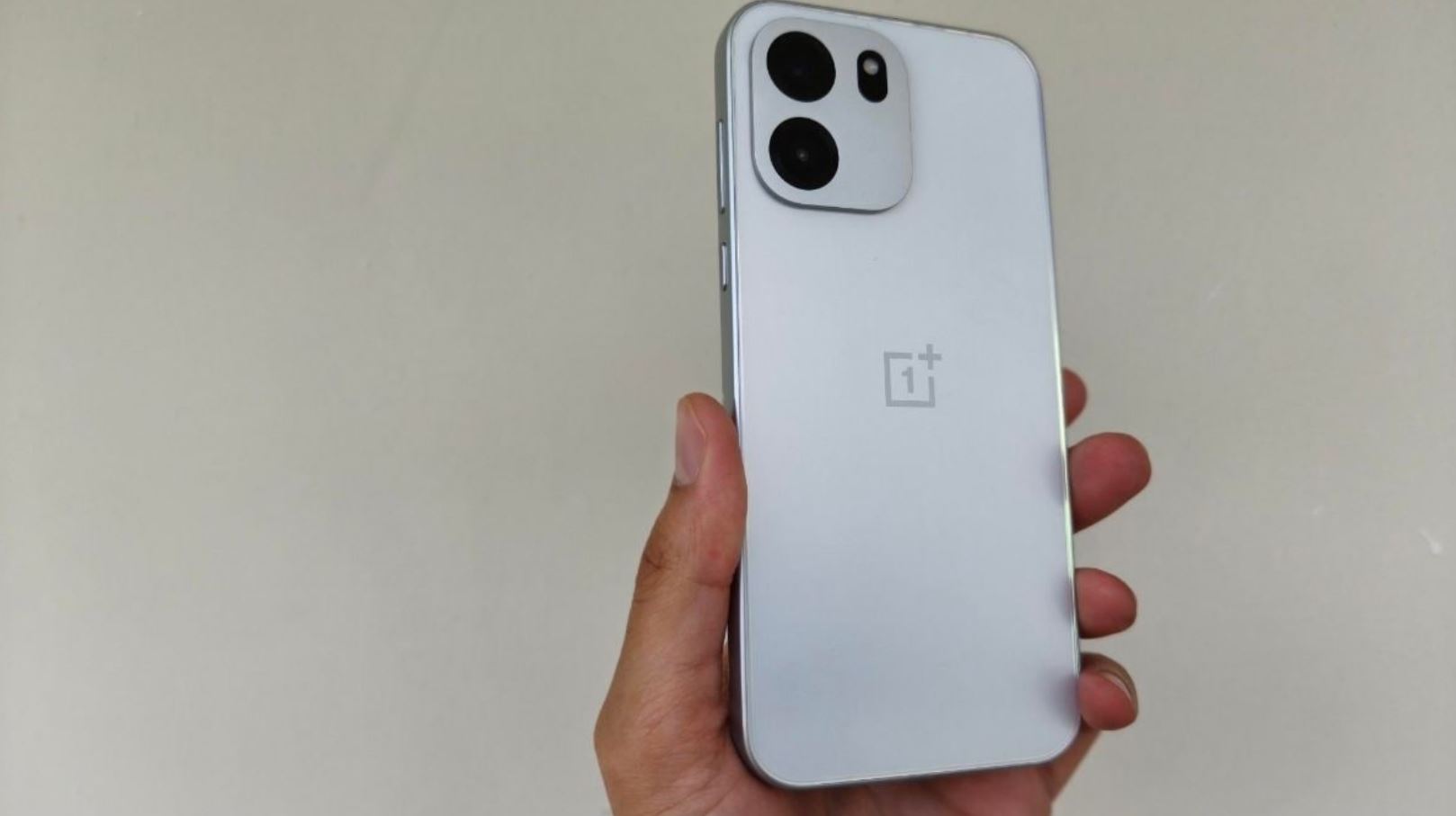 OnePlus Nord CE6 — мощный смартфон вместо Айфона. Смартфон OnePlus — самый сбалансированный на сегодня. Фото.
