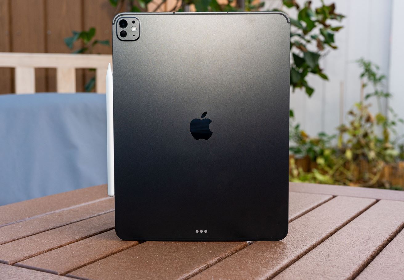 iPad Pro — какой планшет купить профессионалу. Если и может кто-то заменить MacBook, то только iPad Pro. Фото.