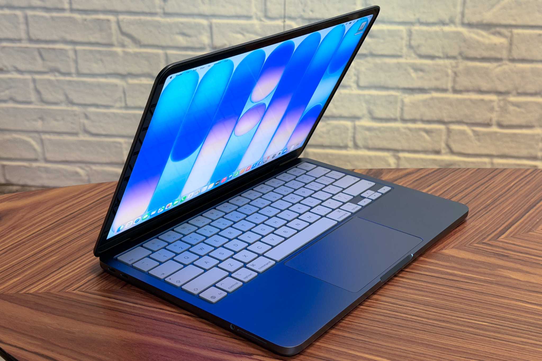 Оперативная память в MacBook Neo 2. Увеличат и объем оперативки. Большинству хватит 12 ГБ за глаза. Фото.