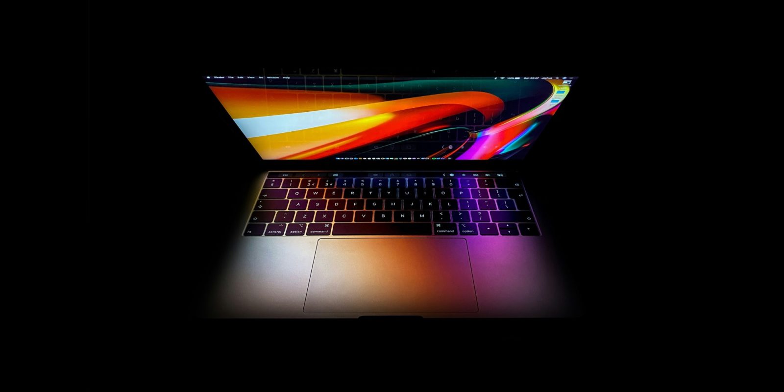 Что изменится в конструкции MacBook Ultra. А еще будет изменена петля, как раз под сенсорный экран. Фото.