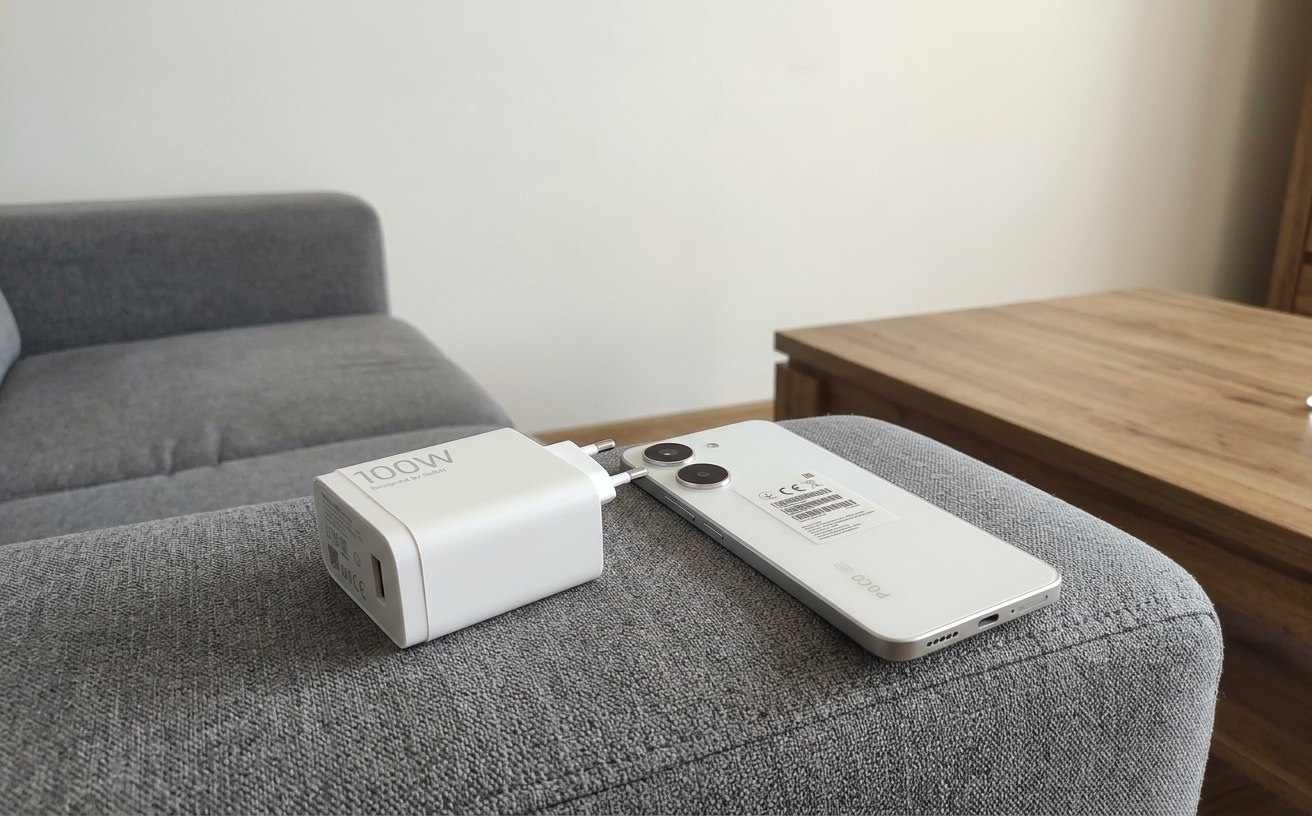 Где POCO X8 Pro все же уступает айфону. Есть еще вариант в белом цвете. Смотрится вообще кайф. Фото.
