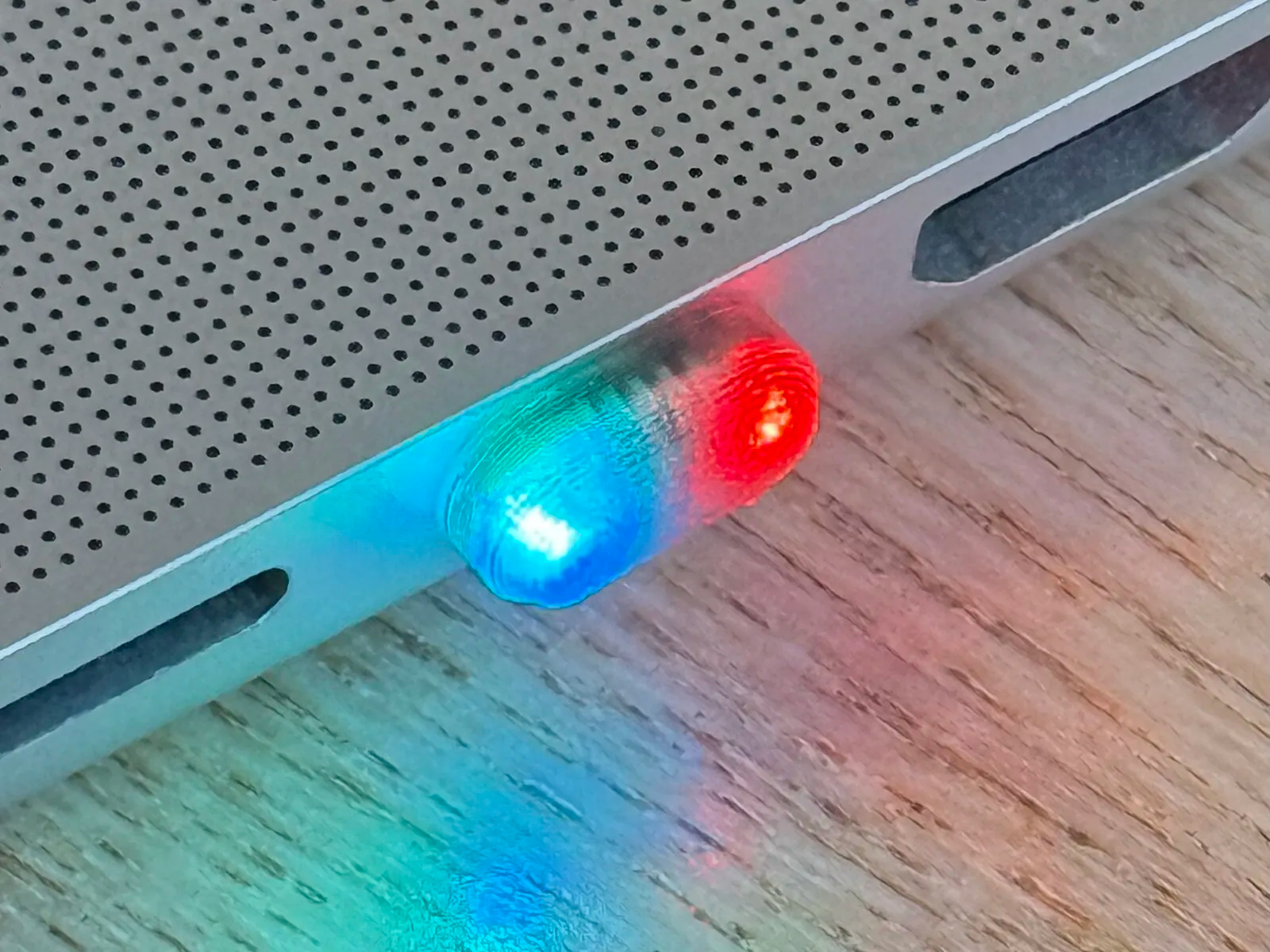 SidePulse Pro и SidePulse Dot: в чем разница. Есть вариант для разъема USB-C с двумя светодиодами. Фото.