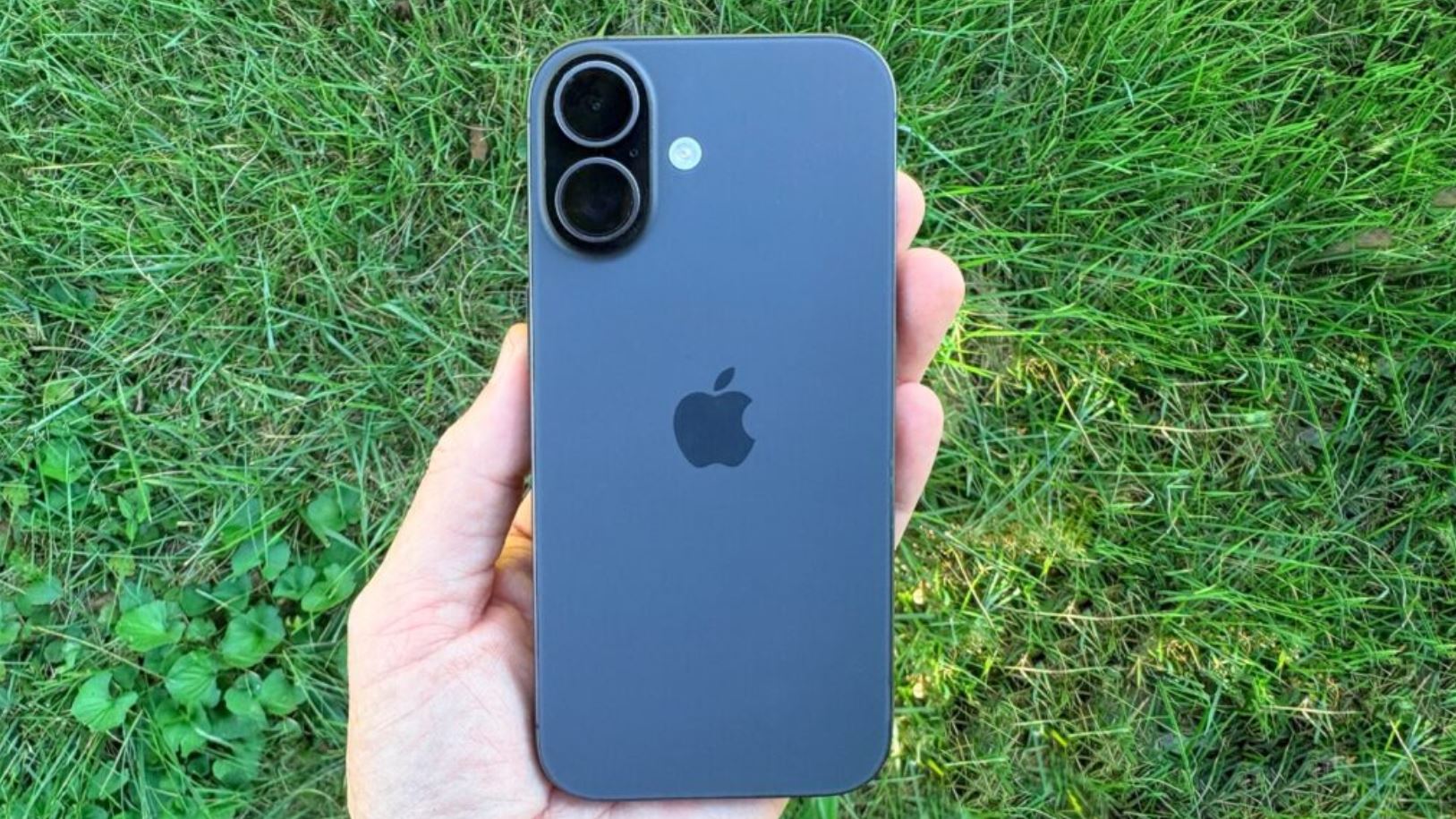 Сколько оперативки будет в iPhone 18. iPhone 18 получит довольно непривычный объем ОЗУ — всего 9 ГБ. Фото.