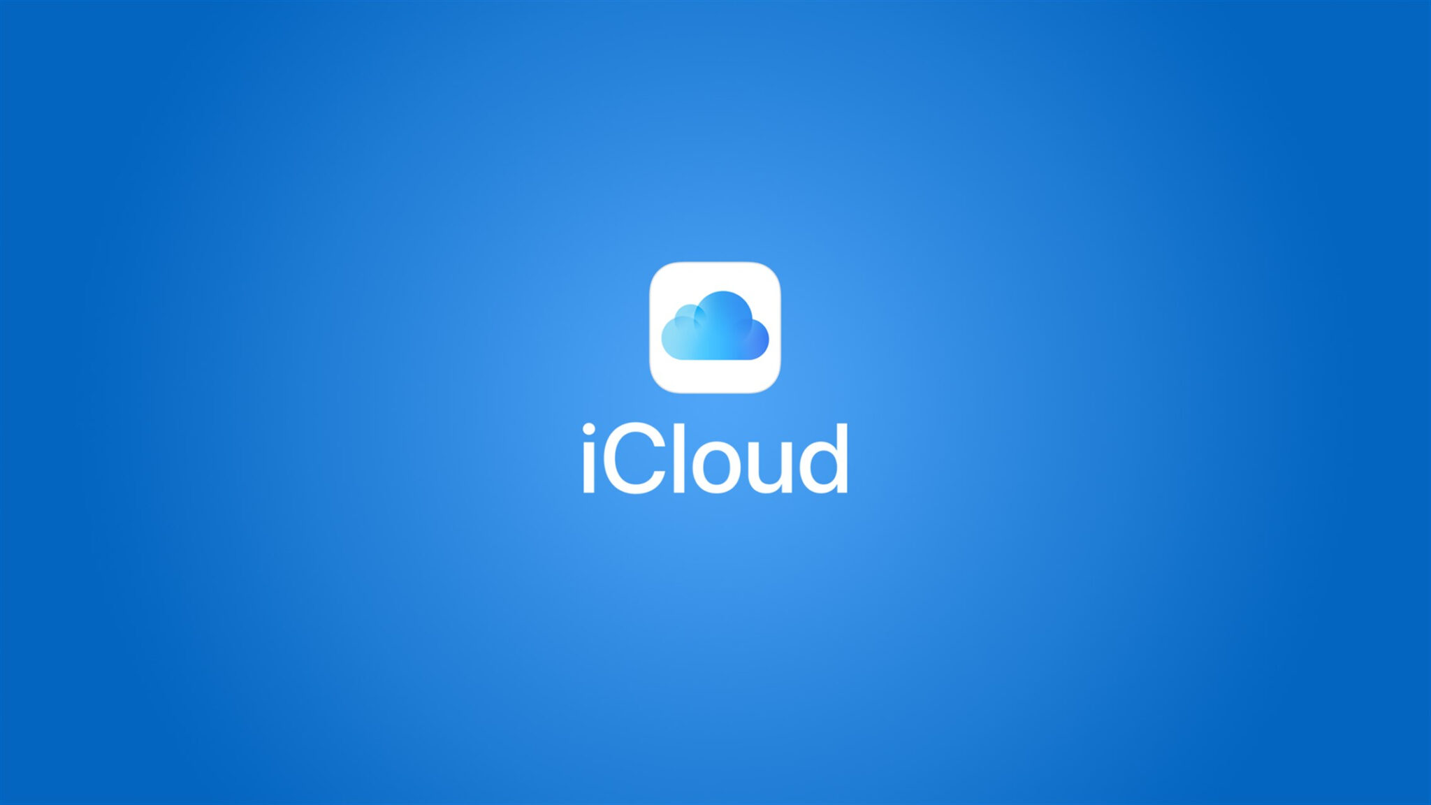 Можно ли перенести eSIM через iCloud. К сожалению, eSIM российских операторов не переносятся без их участия. Фото.