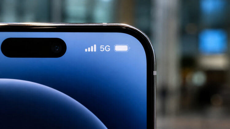 5G в России запустят в 2027 году: где включат и заработает ли на iPhone. Фото.