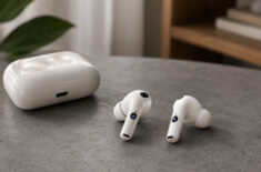 В iOS 27 нашли секретные AirPods: таких наушников еще не делал никто. Фото.