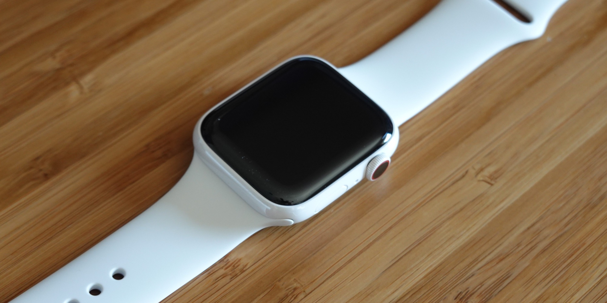 Керамика возвращается, но дизайн остается прежним. Apple возвращает керамический корпус. Последней моделью с ним были Series 5. Фото.