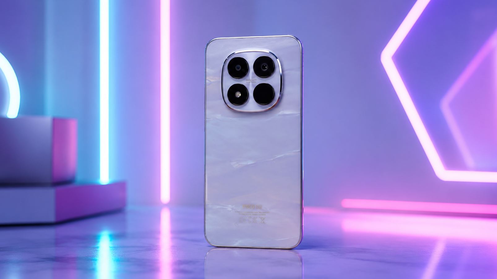 Не POCO, но в подборку попал заслуженно. Смартфон Redmi сейчас стоит как никогда дешево — надо брать!. Фото.