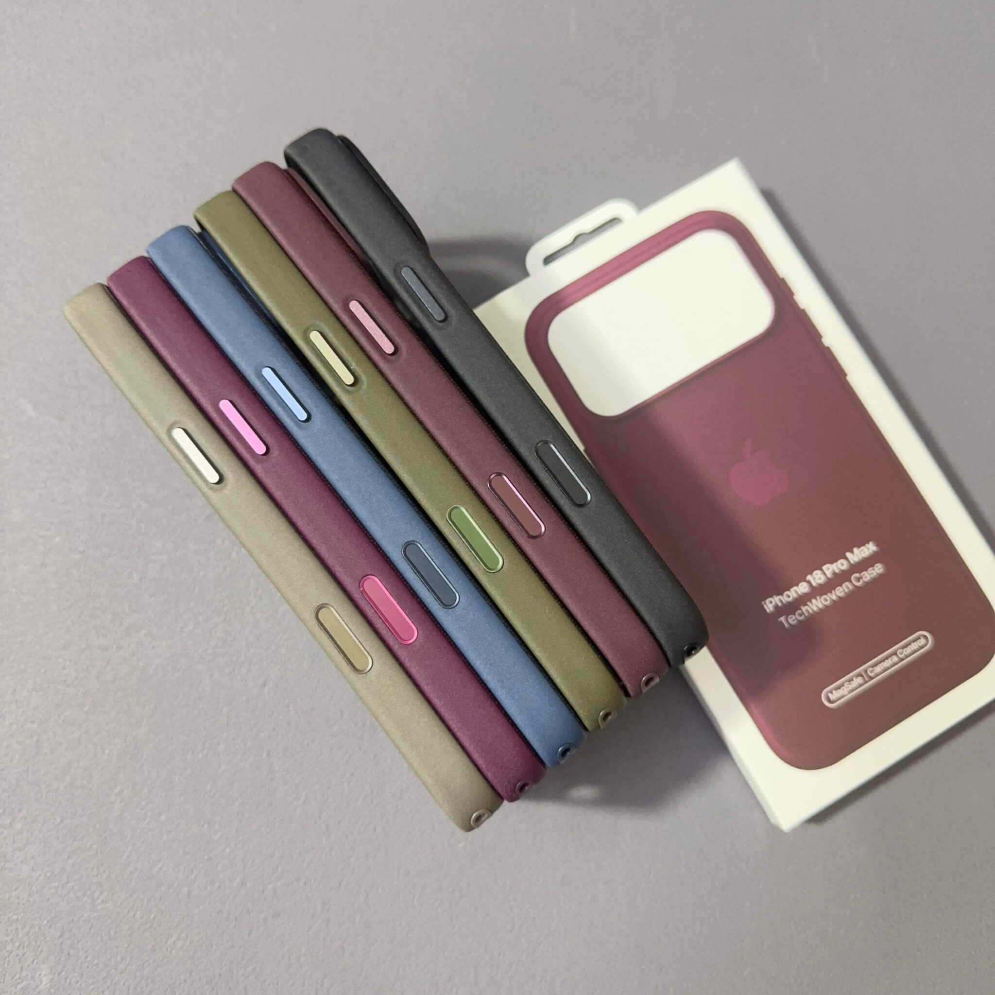 Сколько цветов будет у TechWoven. Чехлы TechWoven с другого ракурса. Фото.