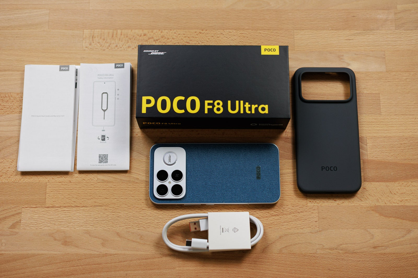 Когда хочется максимум и звук с басом. В комплекте с POCO F8 Ultra есть даже чехол. Apple есть чему поучиться. Фото.