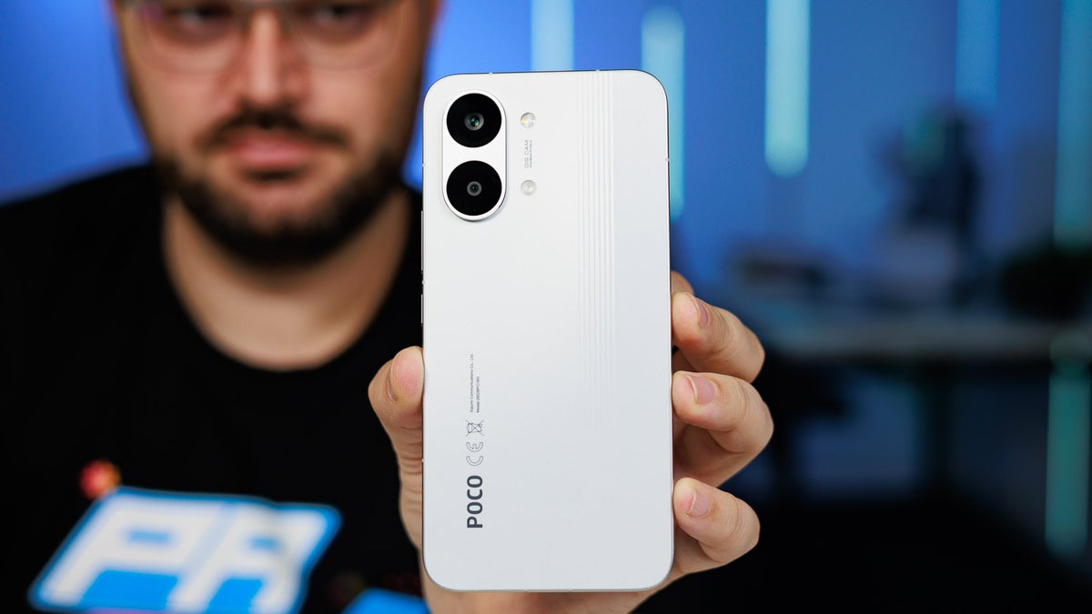 Доплата за старшую версию, которая правда окупается. Можно взять POCO X8 Pro Max в красивом белом цвете. Фото.