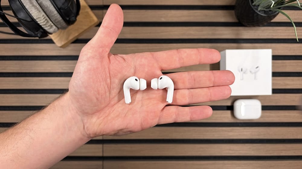 AirPods Pro 3 без кейса