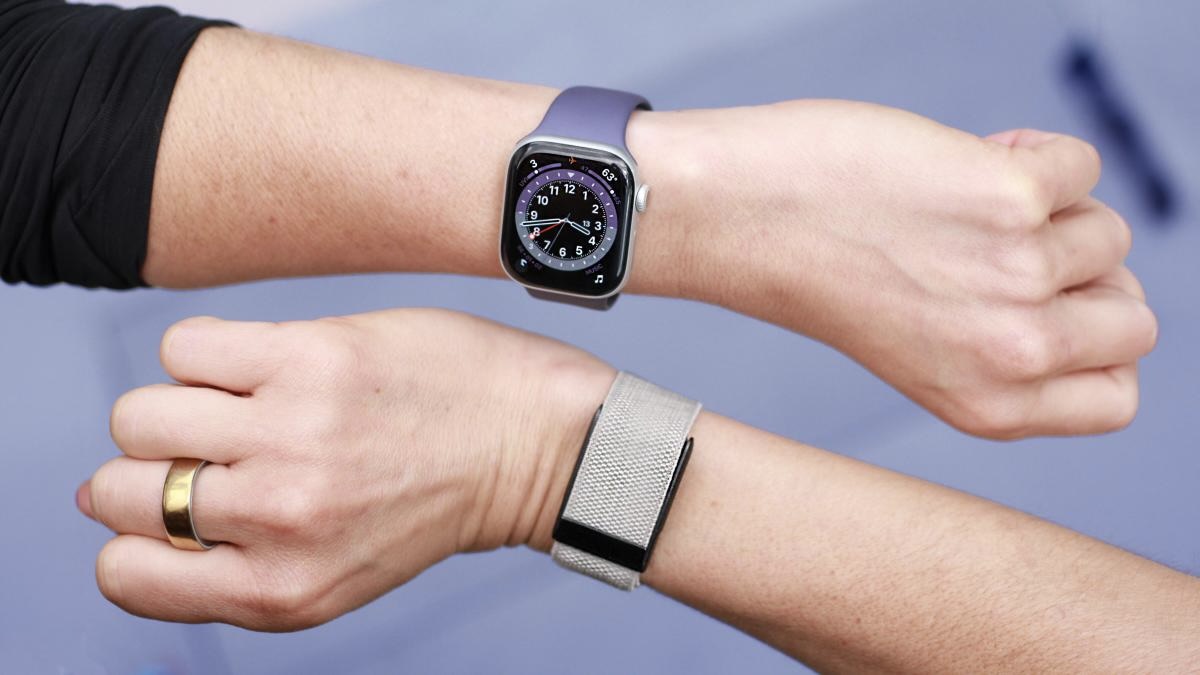 Apple Watch и Whoop на руке