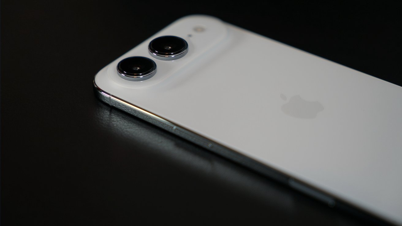 Откуда взялся слух и стоит ли ему верить. Новый блок камер iPhone Air крупным планом. Фото.