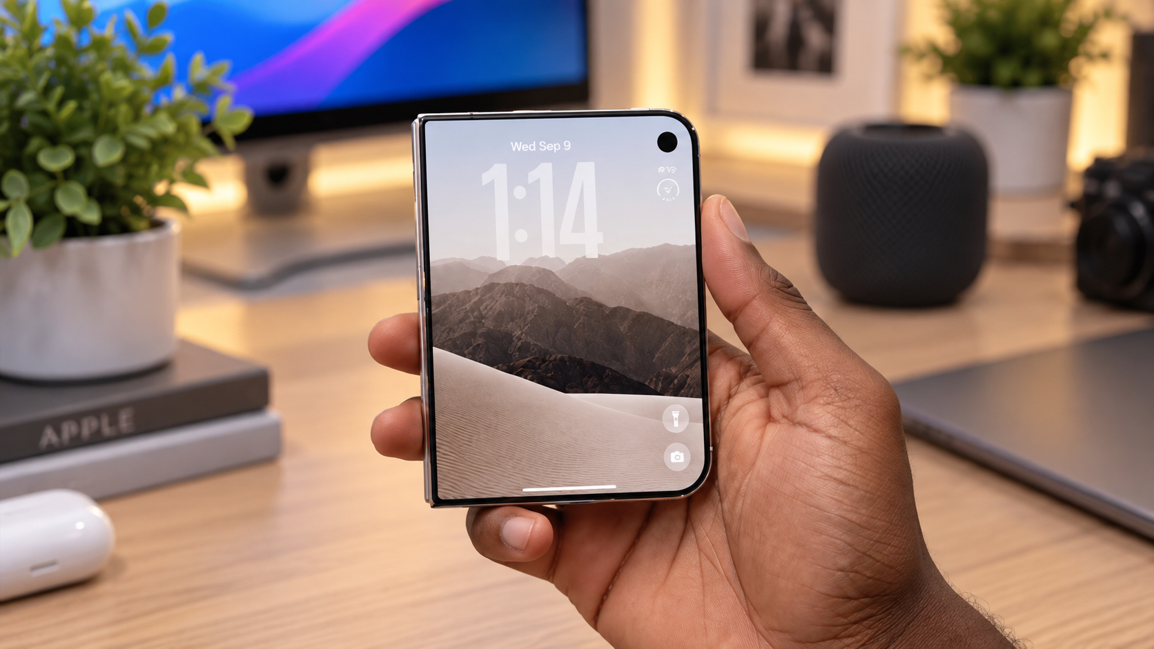 Как складной iPhone выглядит вживую. Внешний экран iPhone Duo. Фото.