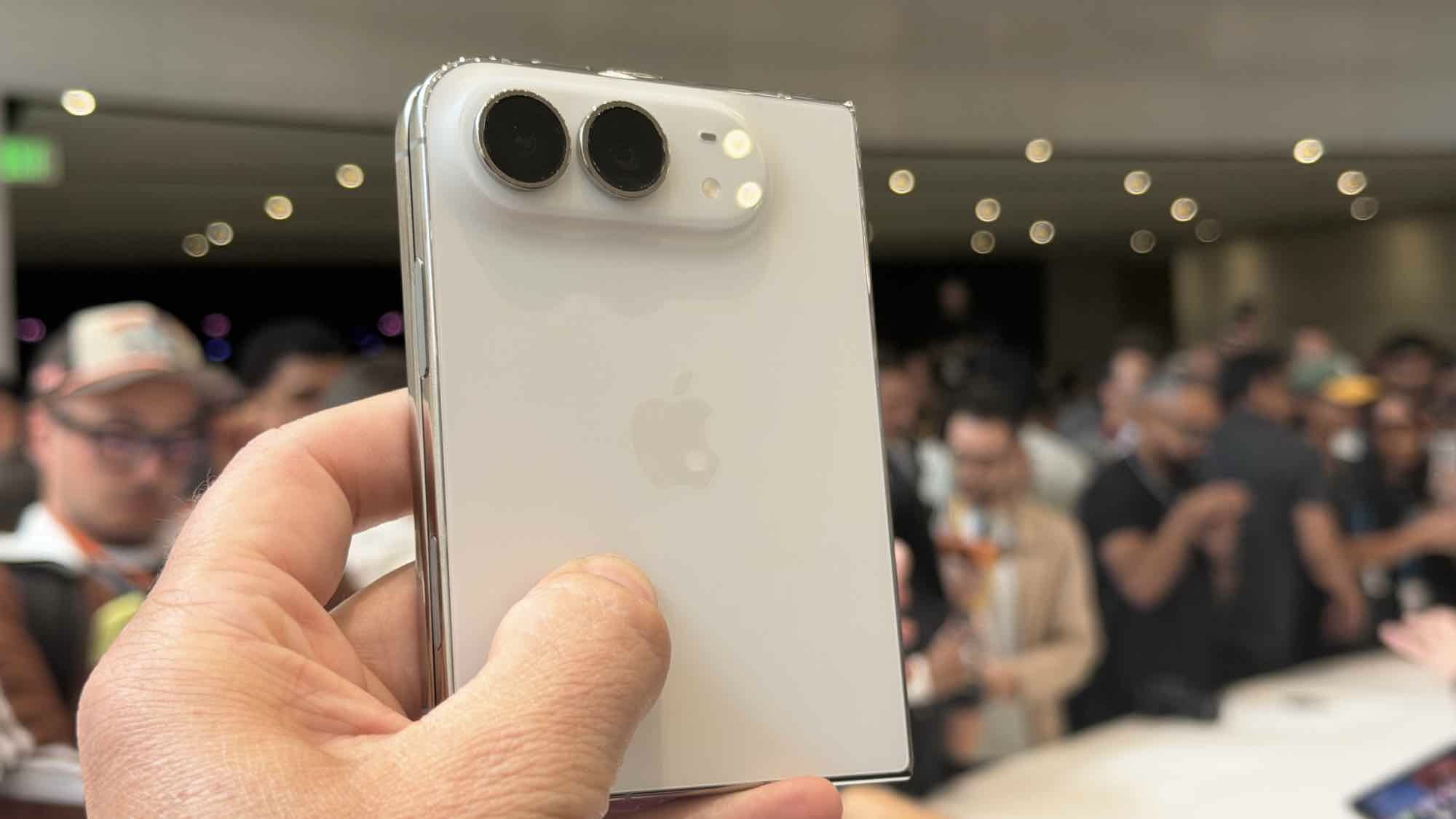 iPhone Duo, собранные частично из деталей Samsung