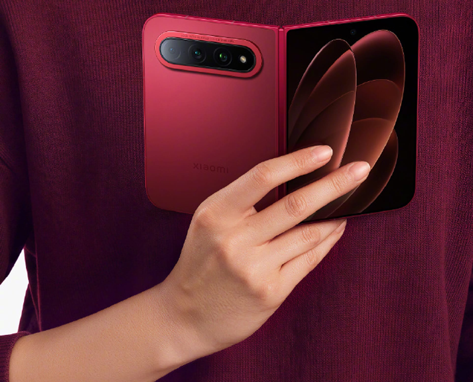 Цена почти вдвое ниже, чем у Apple. А вот цена за подобный форм-фактор от Xiaomi будет явно ниже, чем у Apple. Фото.