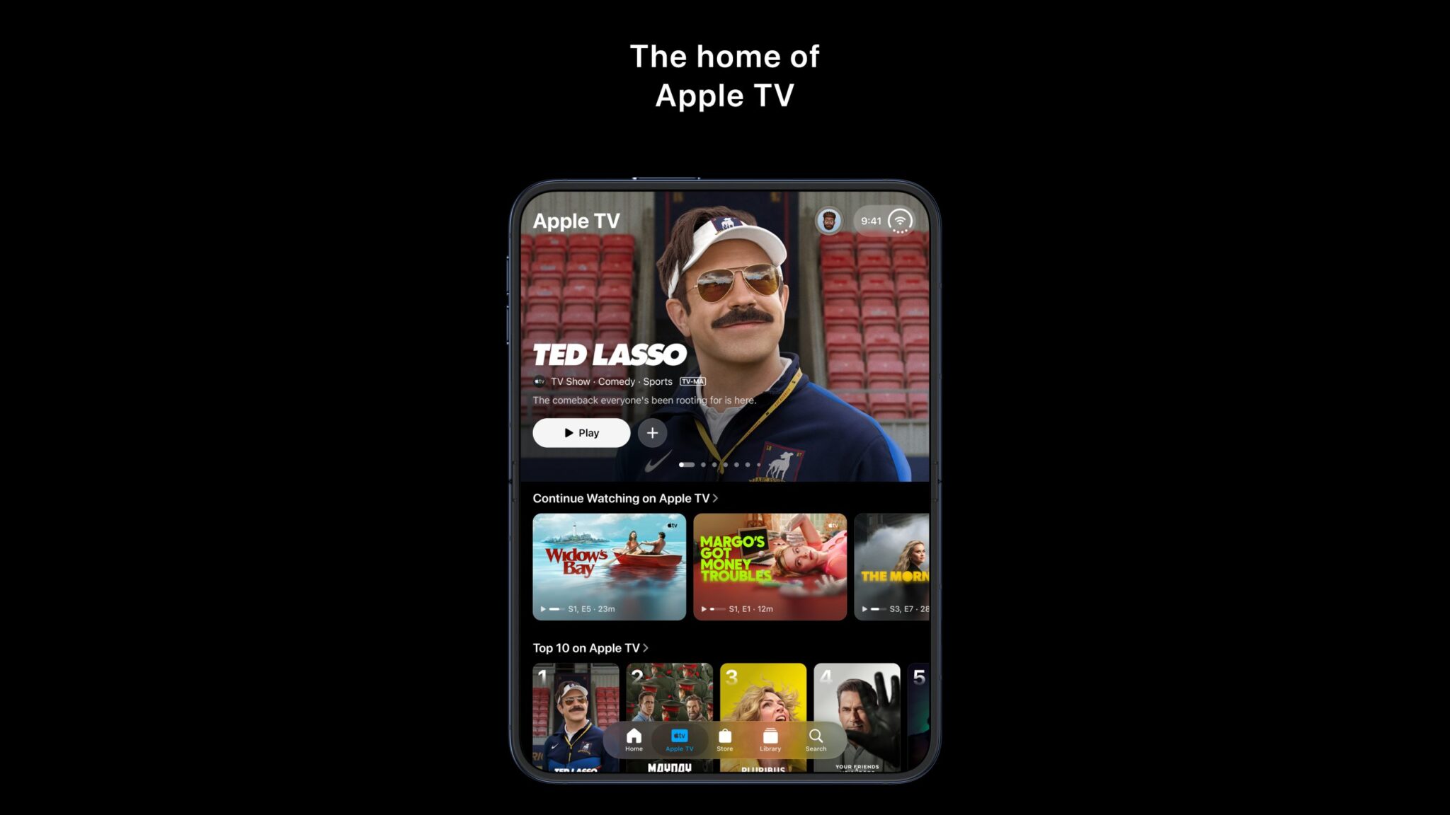 Приложение Apple TV на раскрытом iPhone Duo в вертикальном положении с панелью вкладок внизу