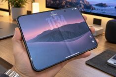 Зачем Apple предлагает переклеивать пленку на экране iPhone Duo. Фото.
