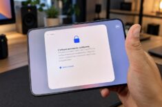 Apple показала, что может заблокировать ваш iPhone, даже не прикасаясь к нему. Apple показала, что может заблокировать ваш iPhone, даже не прикасаясь к нему. Фото.