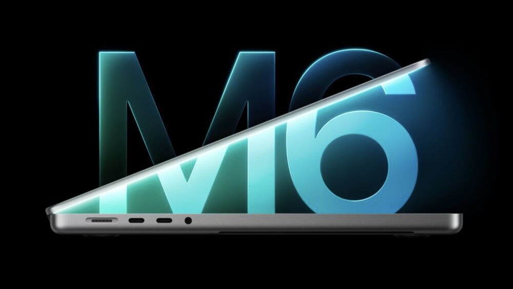 Приоткрытый MacBook Pro в профиле с портами MagSafe 3, USB-C и разъемом для наушников на фоне светящейся надписи M6