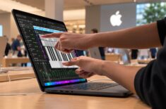 Apple выпустила первый сенсорный MacBook Pro, и он дороже iPhone Duo. Трогать можно, покупать страшно. Apple выпустила первый сенсорный MacBook Pro, и он дороже iPhone Duo. Трогать можно, покупать страшно. Фото.