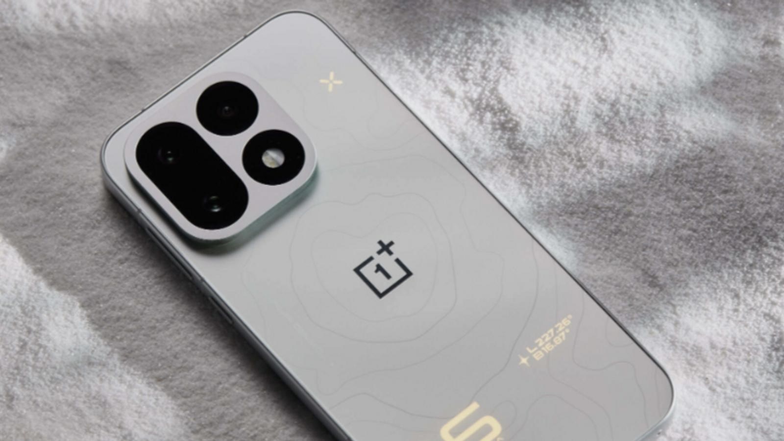 OnePlus 16 сзади, крупно блок камер