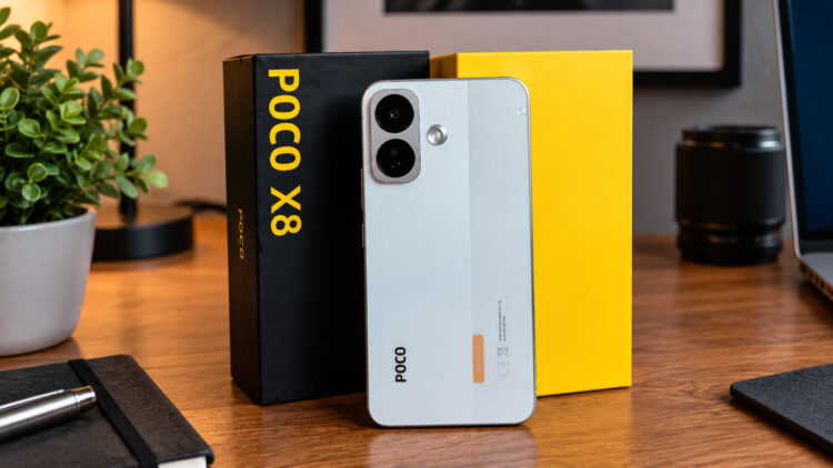 POCO X8 — недорогой смартфон с огромной батареей, которой позавидует любой iPhone. Фото.