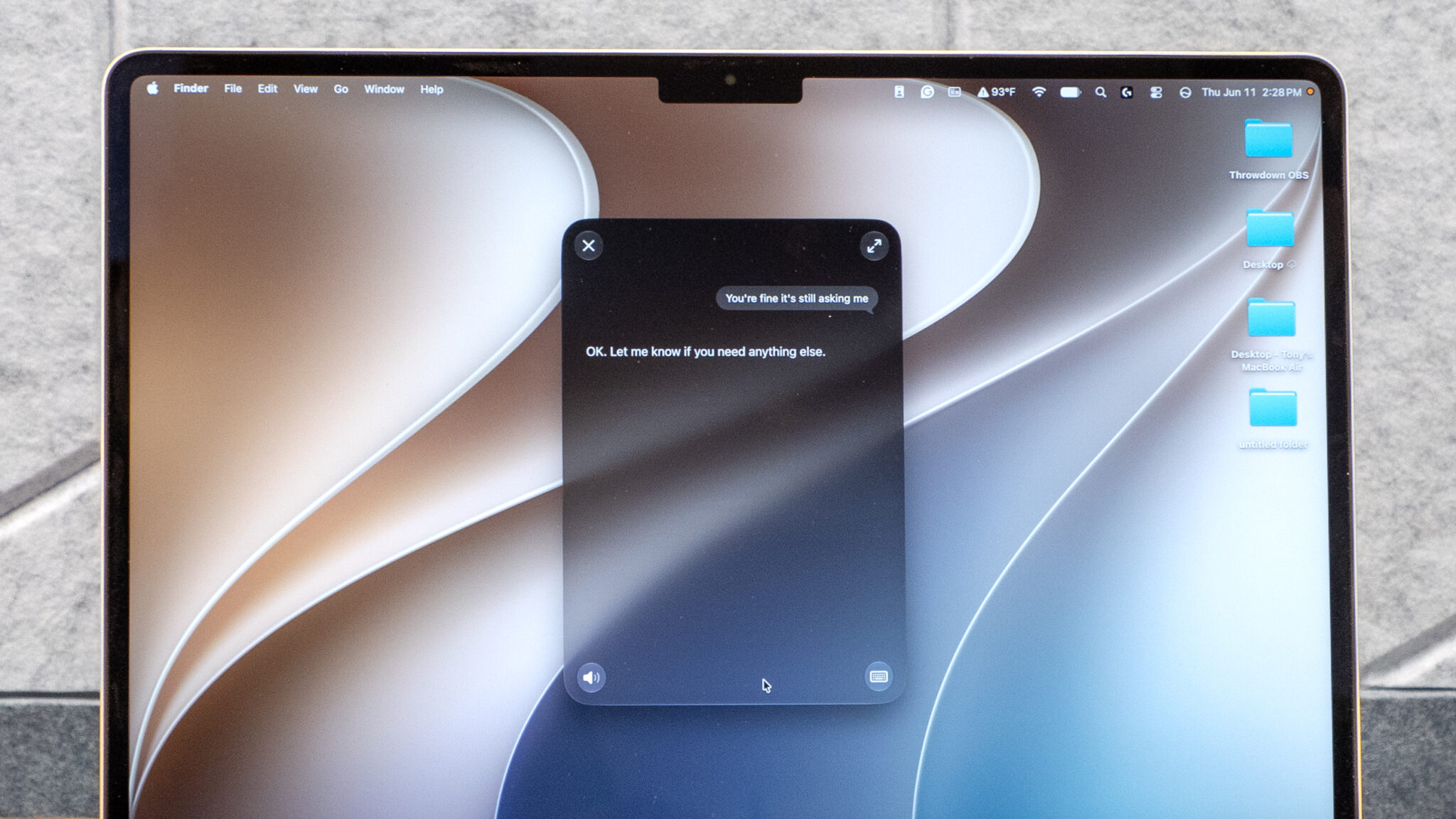 Приложение Siri AI в macOS 27